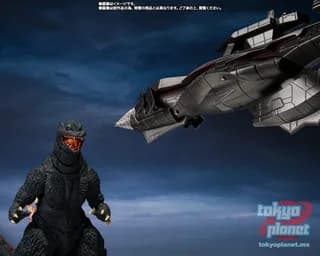 S.H.MonsterArts  GODZILLA [2004] HEAT RAY Ver. VS NEW GOTENGO